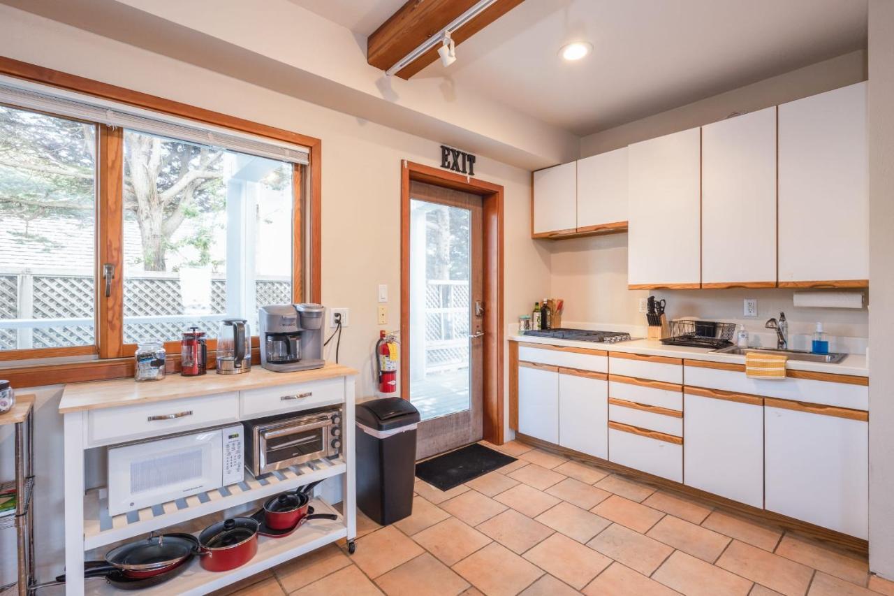 האף מון ביי Beach Villa Home - Walk To Beaches Trails Restaurants Activities & More מראה חיצוני תמונה